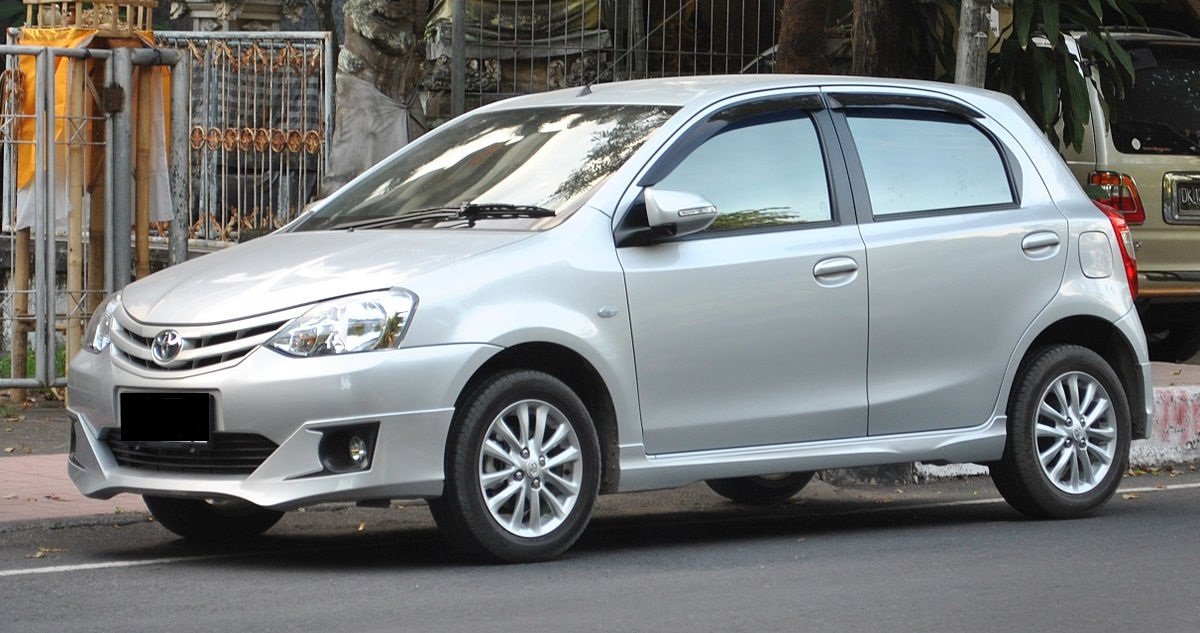 Liva Car Rental in Vijayawada | SVR Cabs